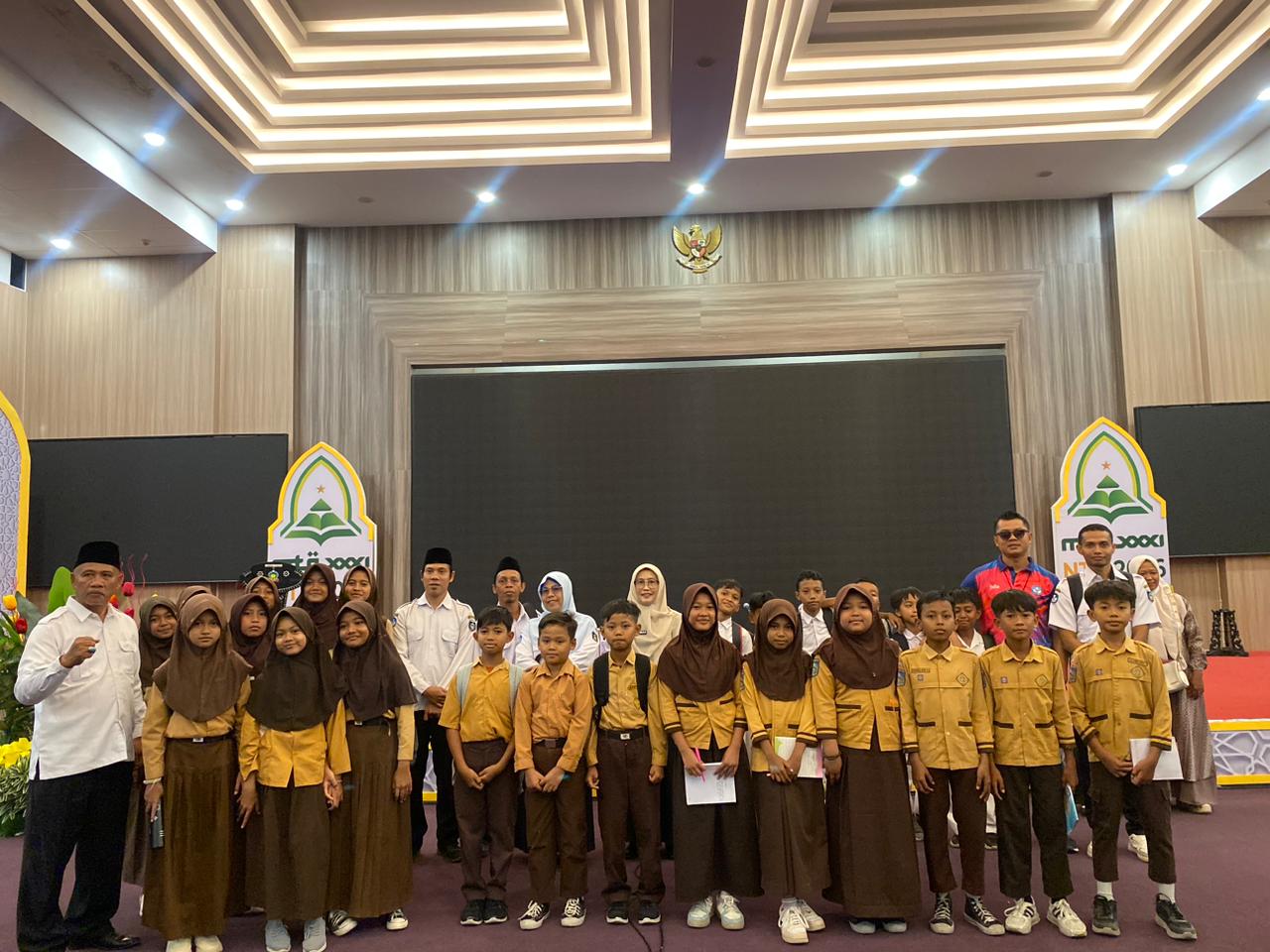 Siswa SD Gugus 2 Praya Kunjungi MTQ XXXI NTB untuk Perkuat Wawasan Keagamaan