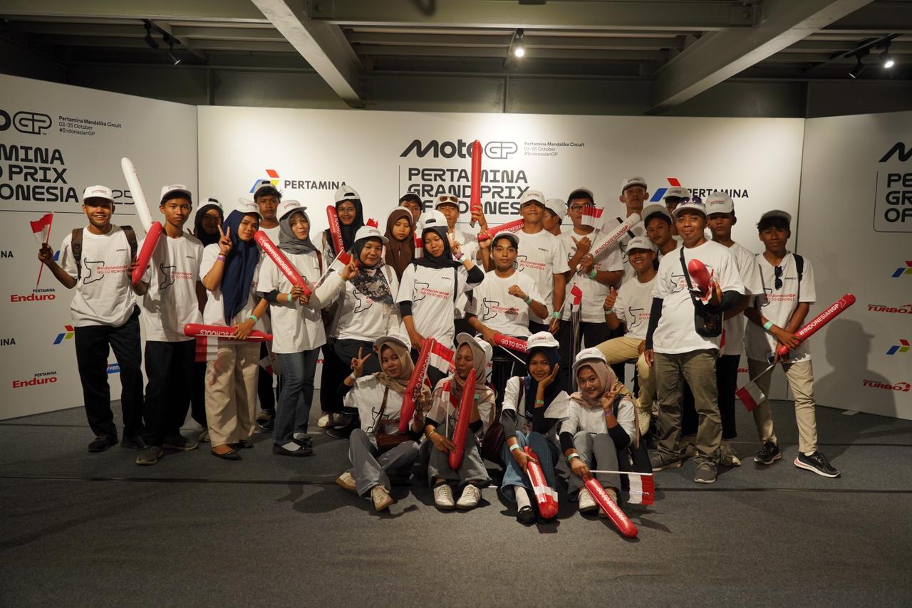 Day 1, Kehadiran Pelajar Lombok Tengah Menambah Marak Event MotoGPTM 2025