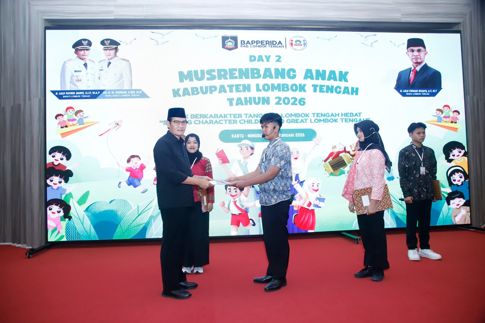 Jangan Terlena Zaman! Wabup Tekankan Anak Lombok Tengah Harus Tangguh dan Berdedikasi