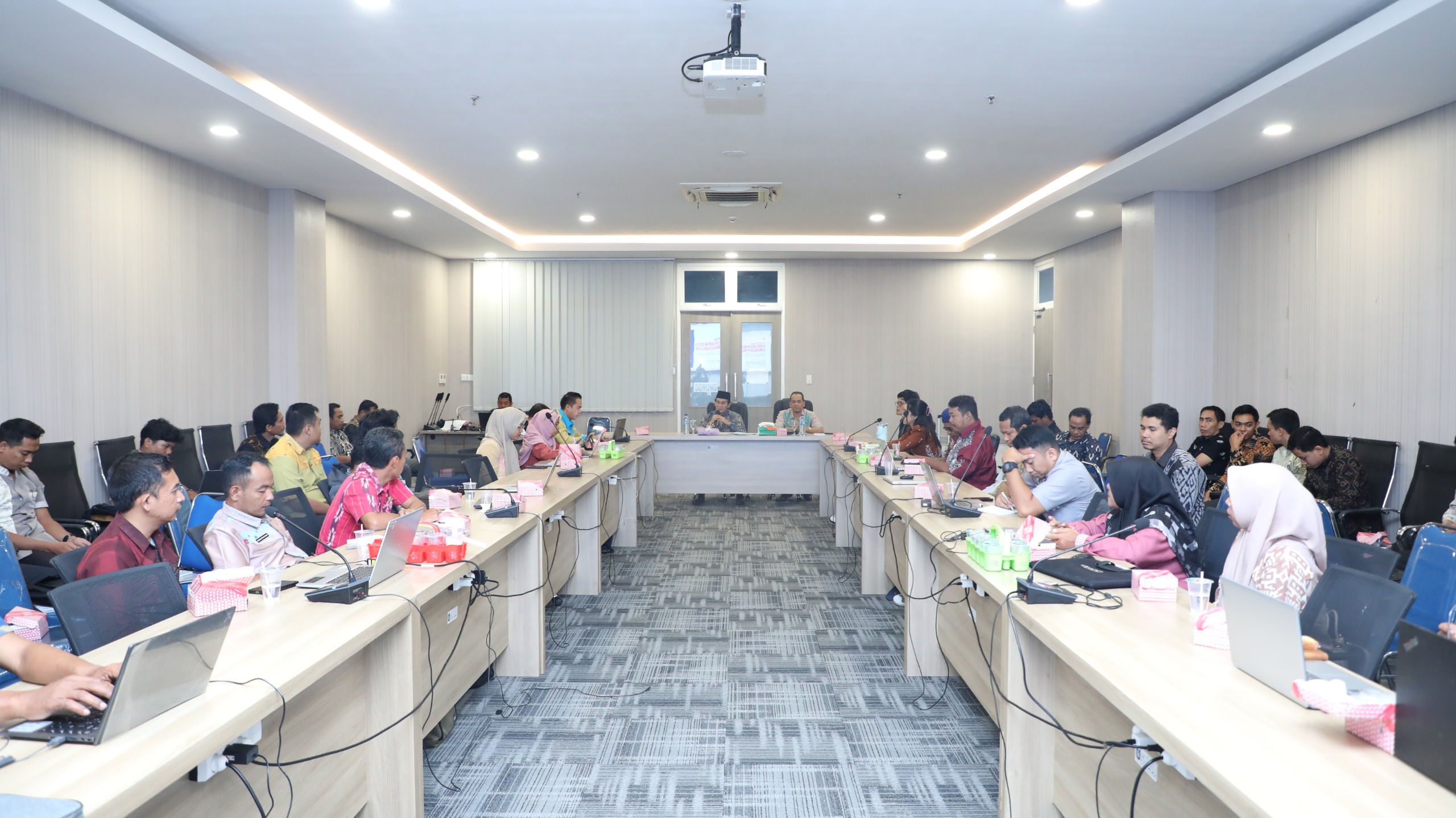Bimtek Penulisan Berita Perangkat Daerah Lombok Tengah: Dorong Transparansi, Publikasi Maksimal, dan Sertifikat Penghargaan bagi Perangkat Daerah Aktif